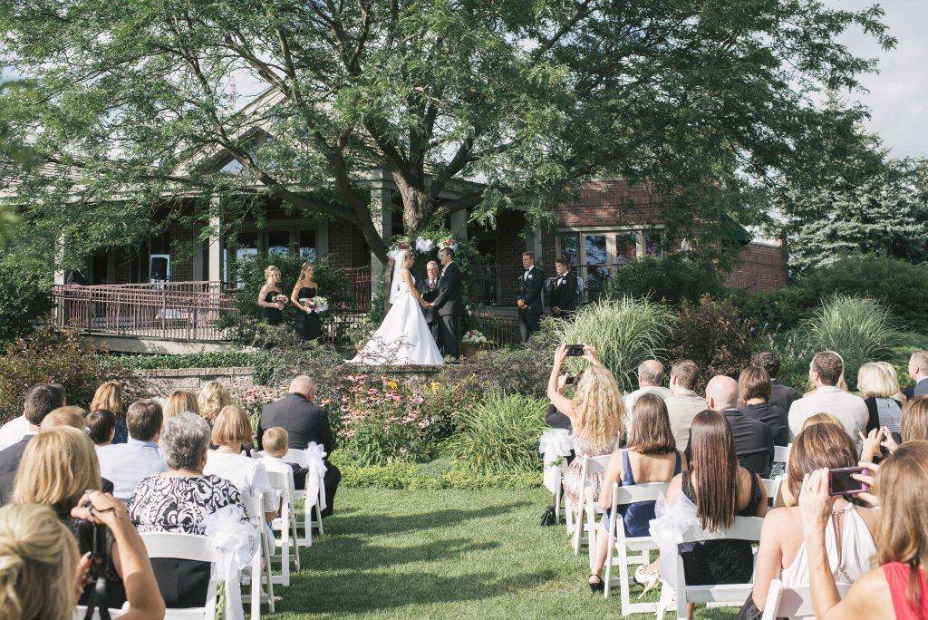 Seven Bridges Golf Club | restaurant | 1 Mulligan Dr, Woodridge, IL 60517, USA | 6309647777 OR +1 630-964-7777