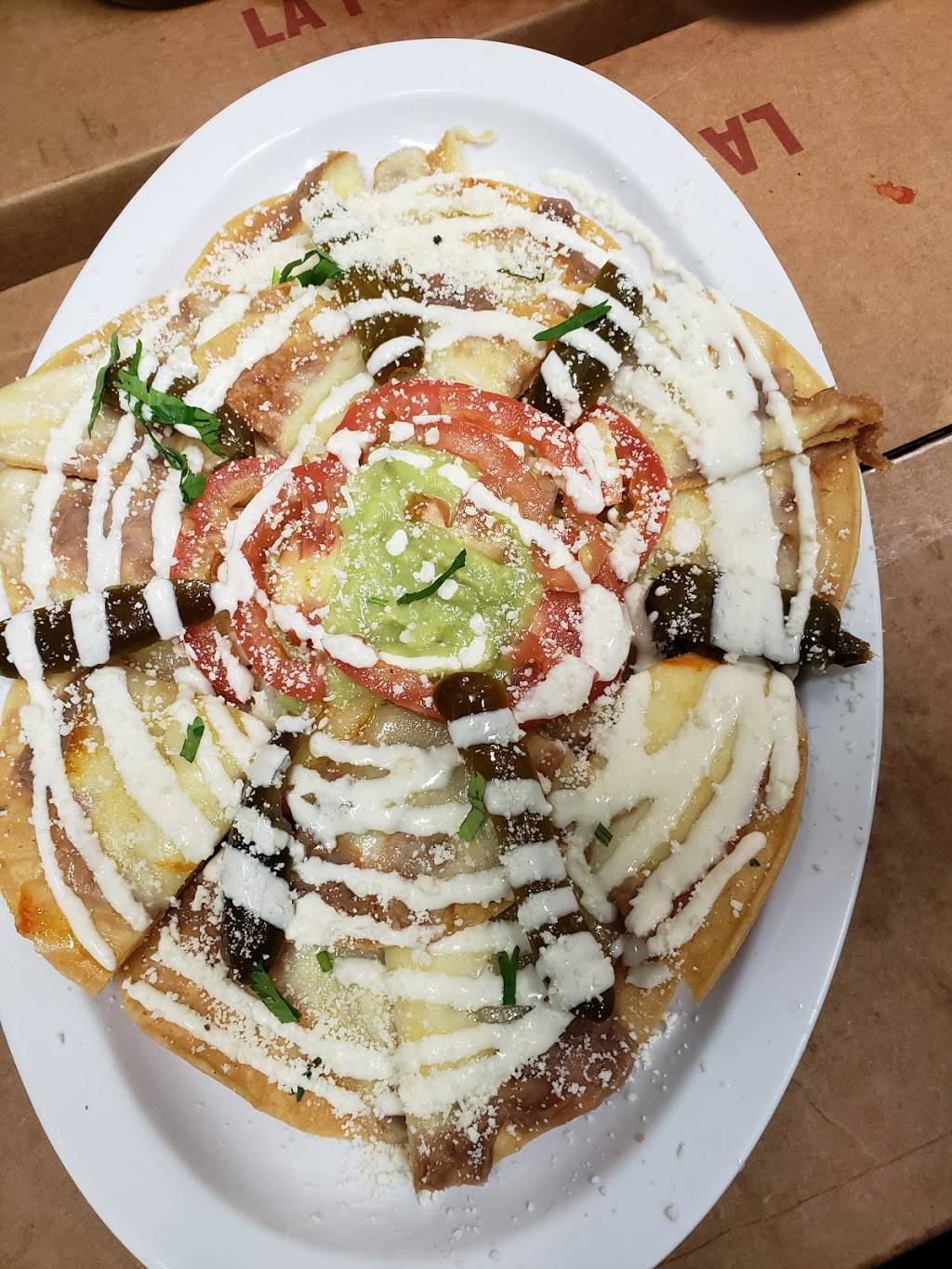 La Bienvenida | restaurant | 64-03 Roosevelt Ave, Woodside, NY 11377, USA | 3476124388 OR +1 347-612-4388