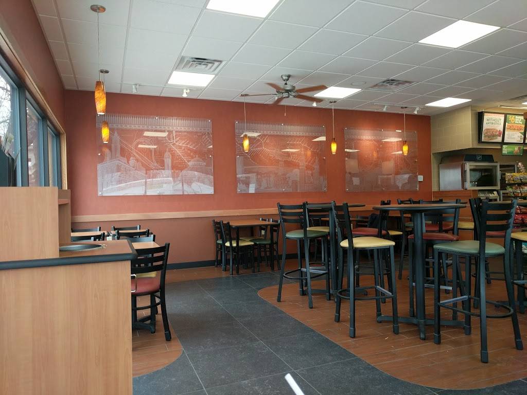 Subway | meal takeaway | 809 N Chestnut St, Wahoo, NE 68066, USA | 4024434900 OR +1 402-443-4900