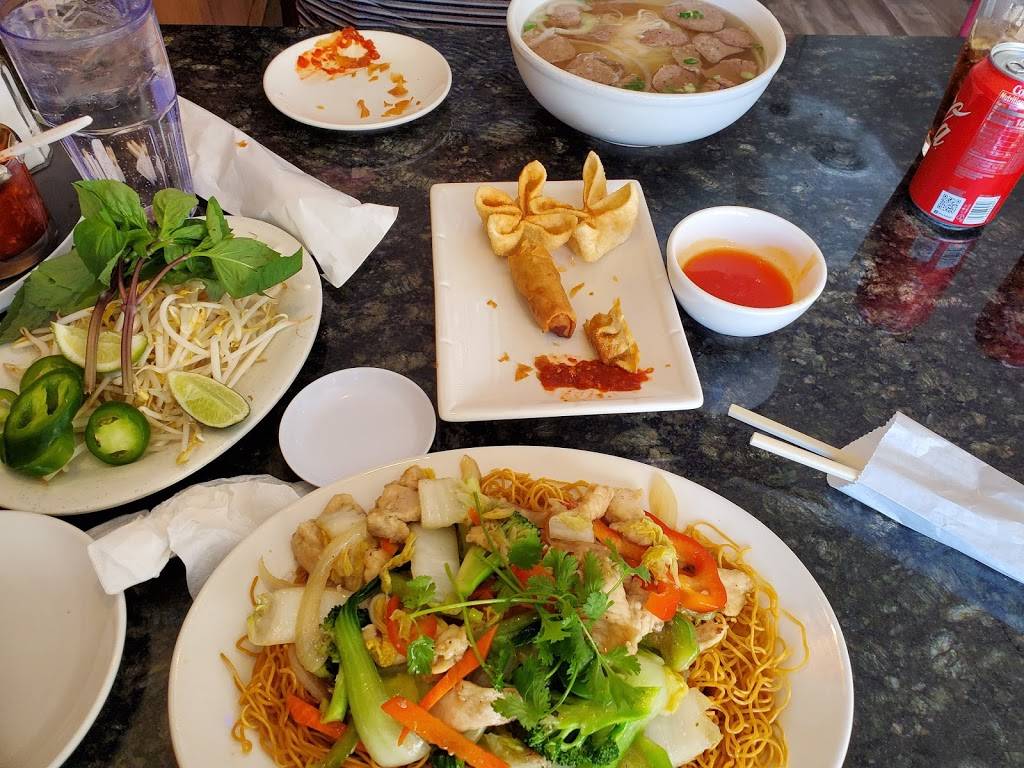 Pho Real Saigon | restaurant | 10009 E Hampden Ave, Denver, CO 80231, USA | 3037521065 OR +1 303-752-1065