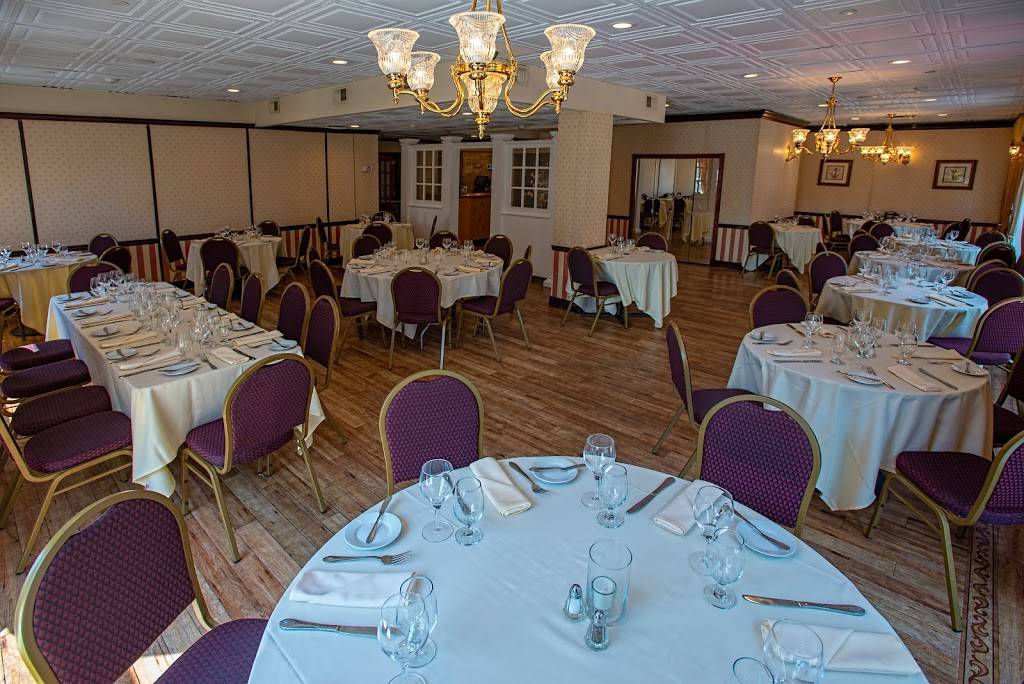 Chateau of Spain Restaurant | restaurant | 11 Franklin St, Newark, NJ 07102, USA | 9736243346 OR +1 973-624-3346