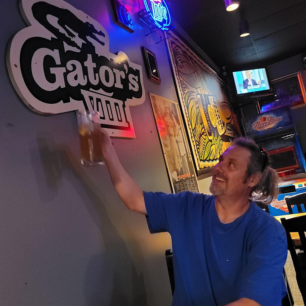 Gators Eight Bar & Grill | night club | 6712 NW Tower Dr, Kansas City, MO 64151, USA | 8167468888 OR +1 816-746-8888