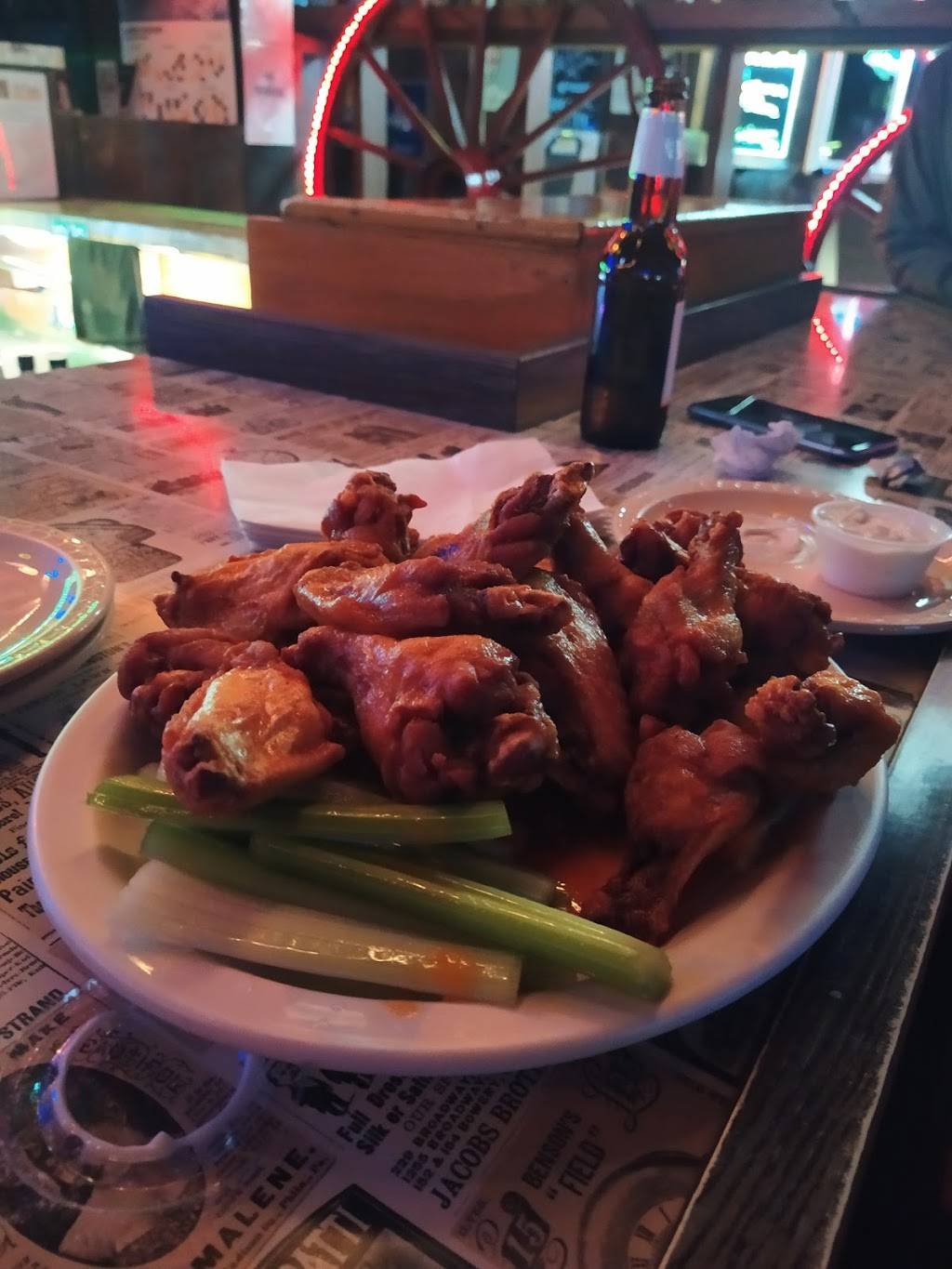 Wagon Wheel Restaurant | restaurant | 7201 Niagara Falls Blvd, Niagara Falls, NY 14304, USA | 7162839861 OR +1 716-283-9861