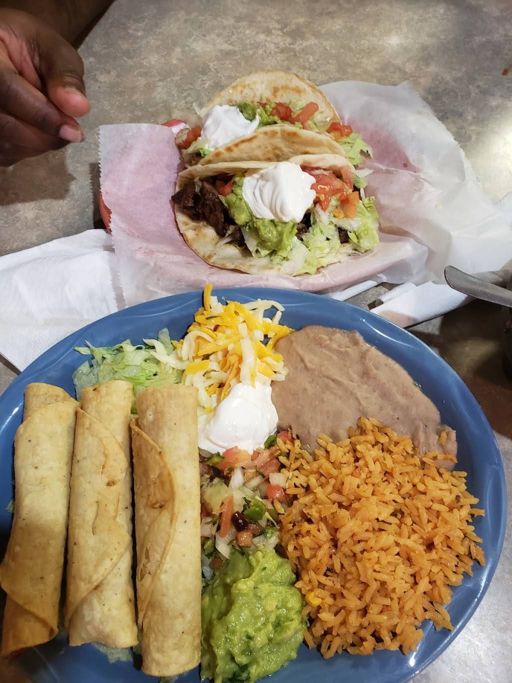 El Mexicano Grill | restaurant | 1307 TX-230 Loop, Smithville, TX 78957, USA | 5122372226 OR +1 512-237-2226