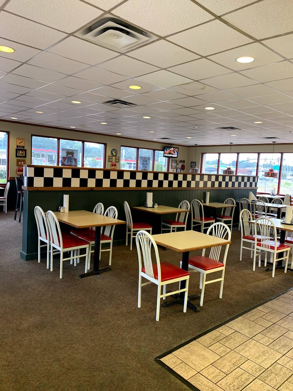 Pizza Hut | meal takeaway | 7911 TN-3 N, Millington, TN 38053, USA | 9018728945 OR +1 901-872-8945