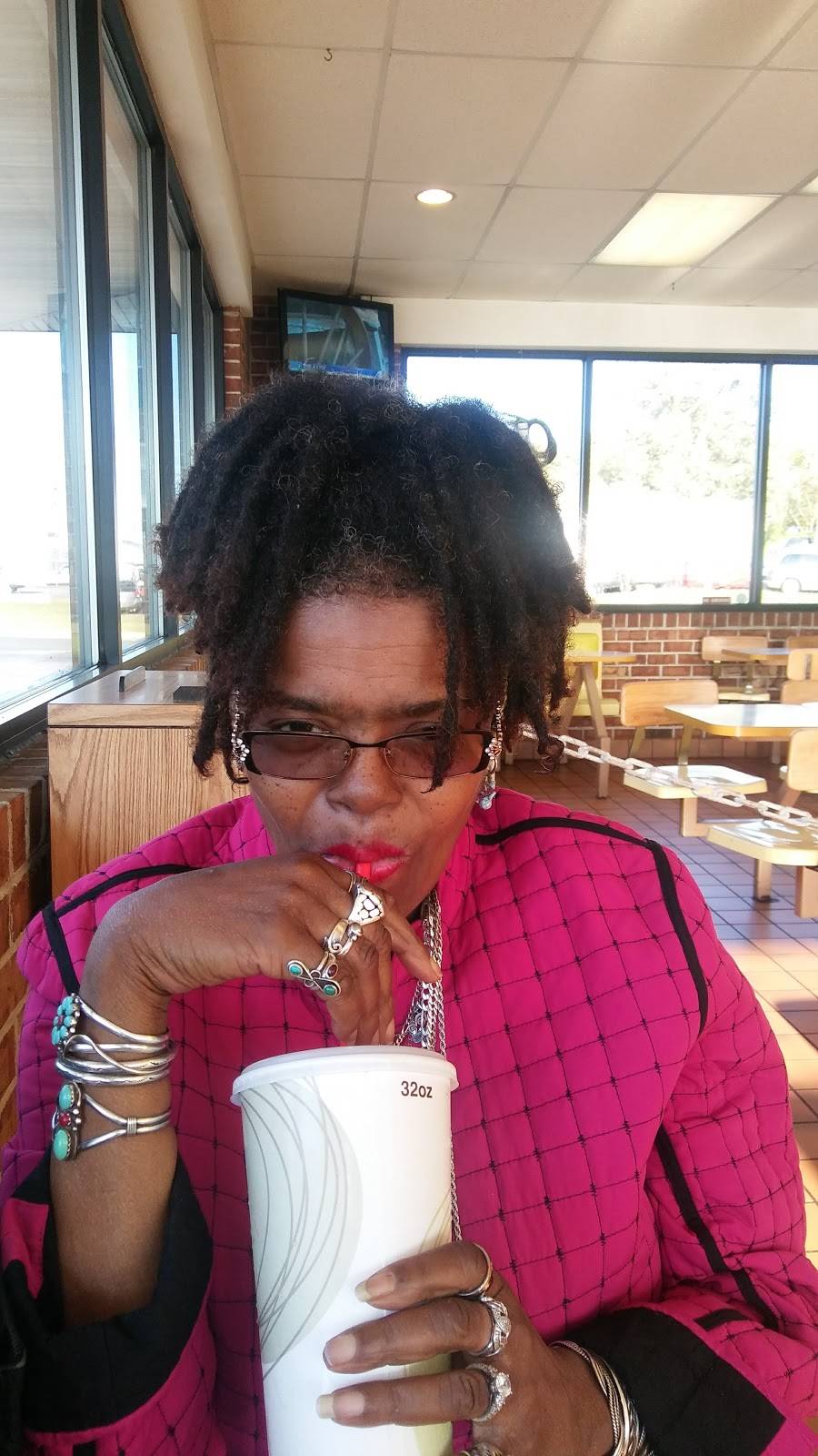 What-a-burger | restaurant | 2350 W Washington St, Petersburg, VA 23803, USA | 8047322046 OR +1 804-732-2046