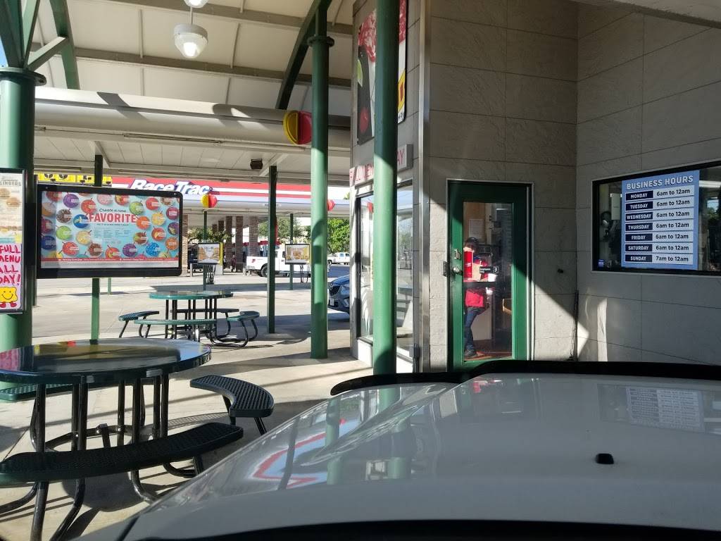 Sonic Drive-In | restaurant | 7071 Greenville Ave, Dallas, TX 75231, USA | 2147394677 OR +1 214-739-4677