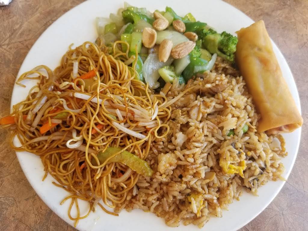 Yus Restaurants | restaurant | 63 King St, Delhi, ON N4B 1X9, Canada | 5195828989 OR +1 519-582-8989