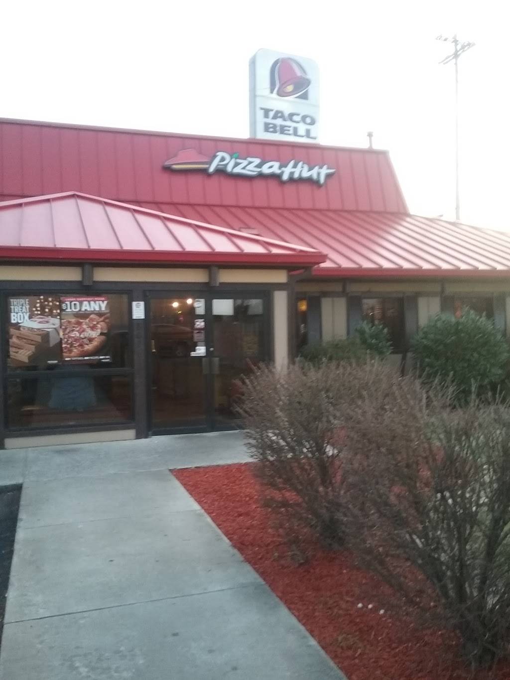 Pizza Hut | meal takeaway | 802 Cosby Hwy, Newport, TN 37821, USA | 4236258909 OR +1 423-625-8909