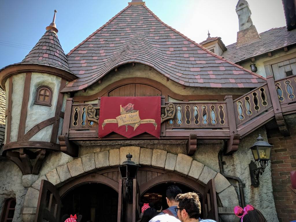 Red Rose Taverne | restaurant | 1313 S Harbor Blvd, Anaheim, CA 92802, USA | 7147813463 OR +1 714-781-3463