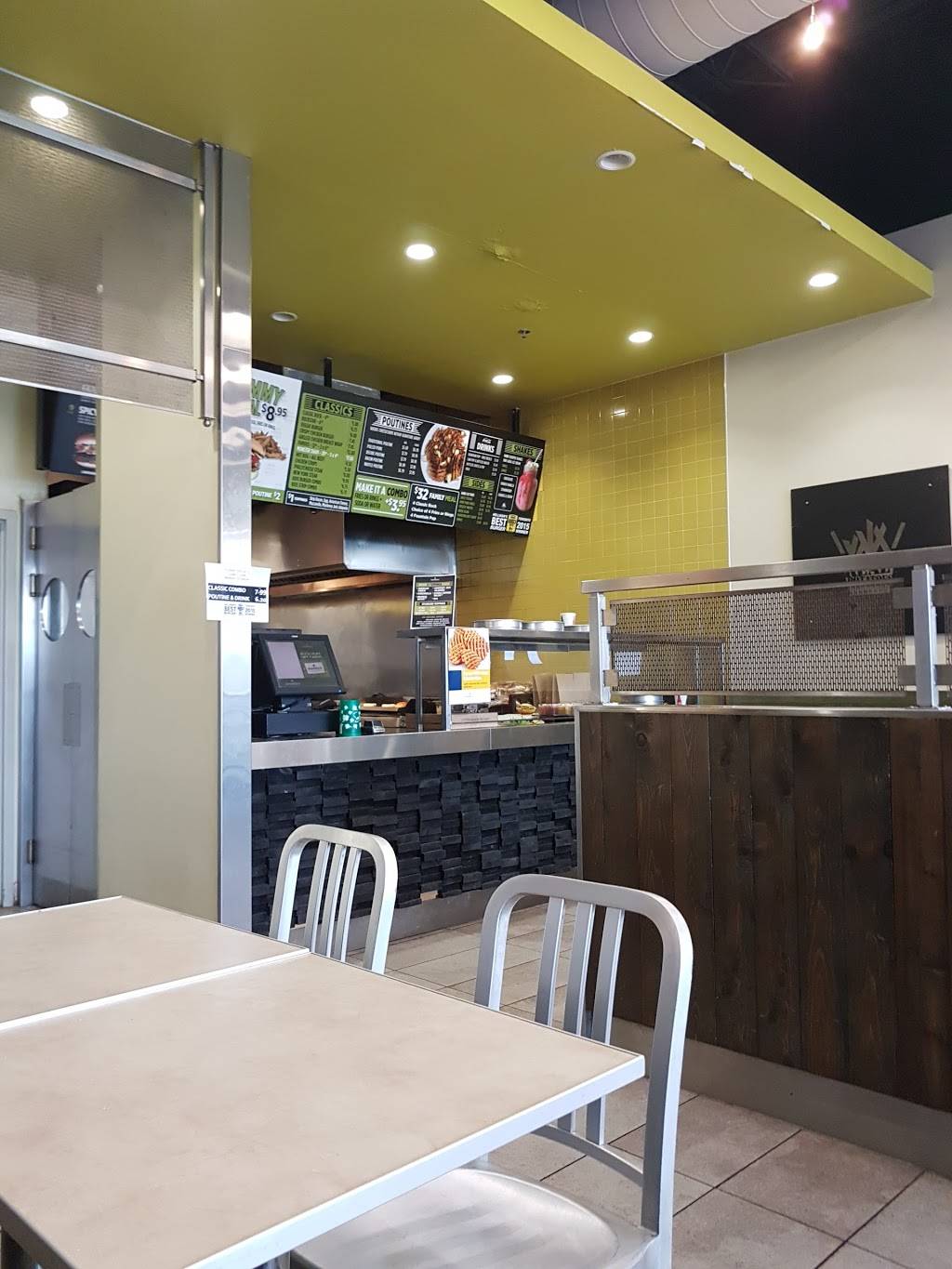 Shamrock Burgers | restaurant | 200 Carnwith Dr, Whitby, ON L1M 0A1, Canada | 9056553700 OR +1 905-655-3700