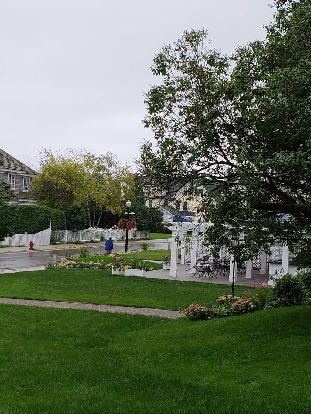 Bills Grill | restaurant | 6860 Main St, Mackinac Island, MI 49757, USA | 9068470101 OR +1 906-847-0101