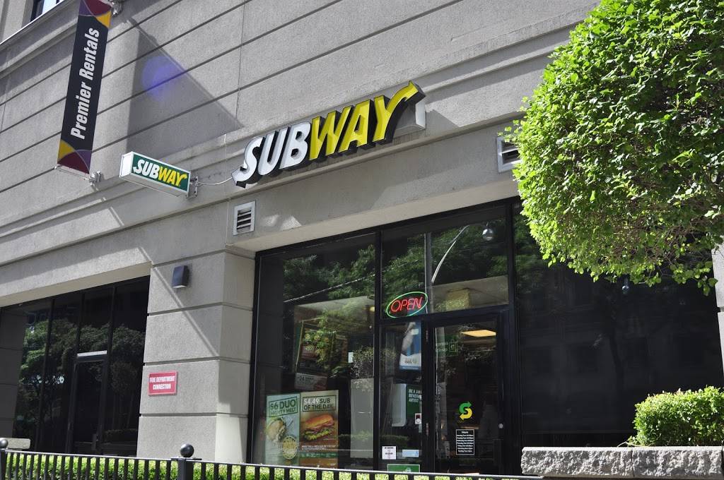 Subway | restaurant | 235 Bloor St E, Toronto, ON M4W 3Y3, Canada | 4169224257 OR +1 416-922-4257