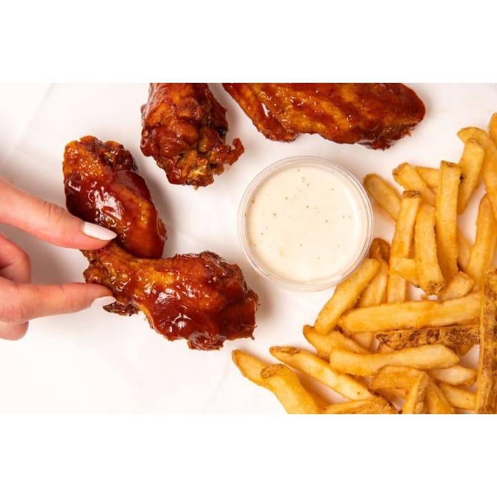 Melts Wing Shop | restaurant | 55 Parsonage Rd, Edison, NJ 08837, USA | 7322189391 OR +1 732-218-9391