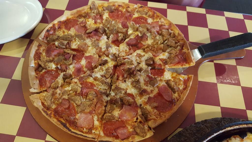 Pizza Hut | meal takeaway | 608 N Bluff Rd, Collinsville, IL 62234, USA | 6183459041 OR +1 618-345-9041