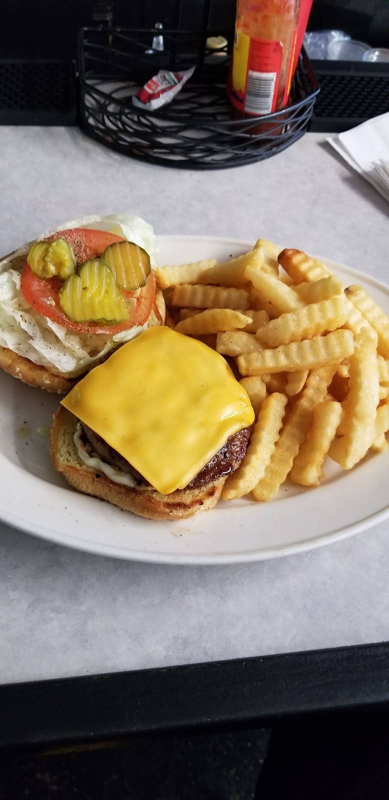 C.J.s Cafe & Lounge LLC | restaurant | 2645 Forbes Dr, Montgomery, AL 36110, USA | 3345935810 OR +1 334-593-5810