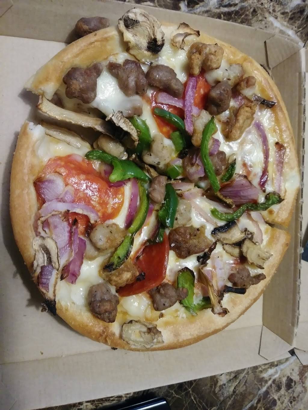 Pizza Hut | restaurant | 4343 Edgewater Dr #900, Orlando, FL 32804, USA | 4072927322 OR +1 407-292-7322