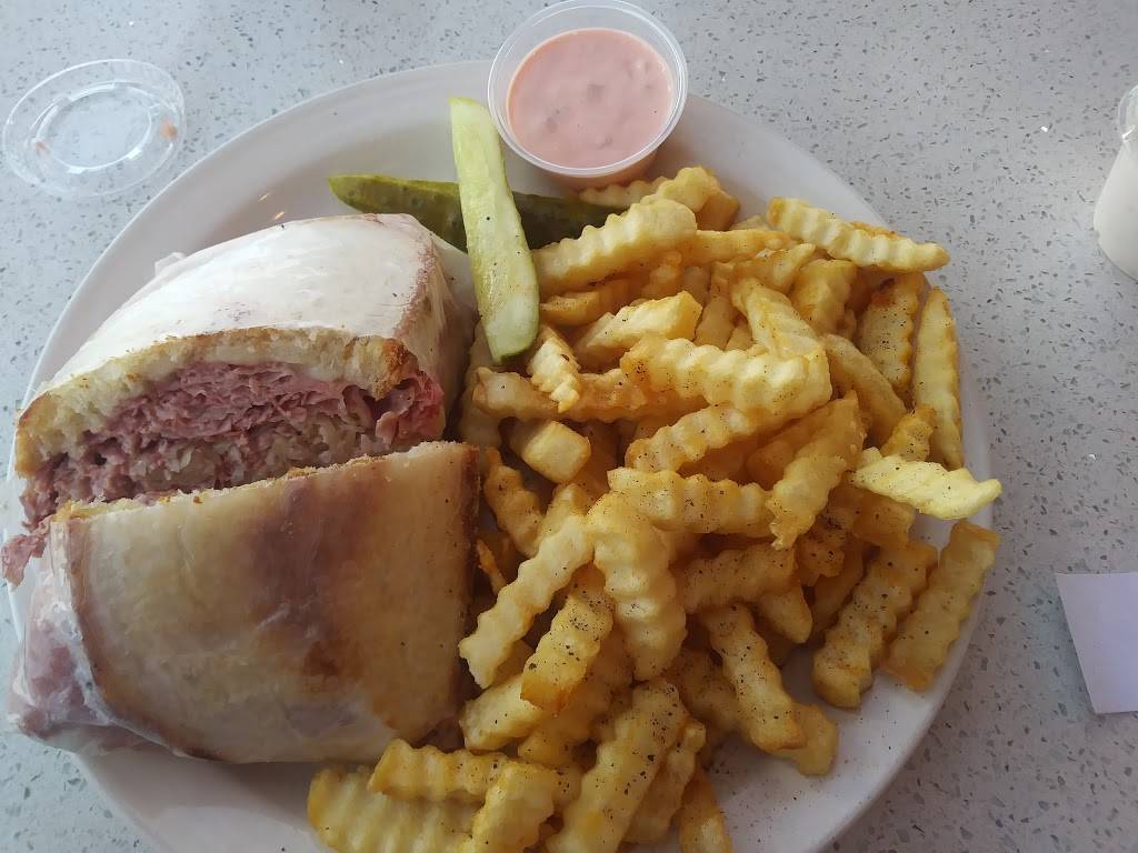 Nicky Ds | restaurant | 39099 Van Dyke Ave, Sterling Heights, MI 48313, USA | 5869770031 OR +1 586-977-0031