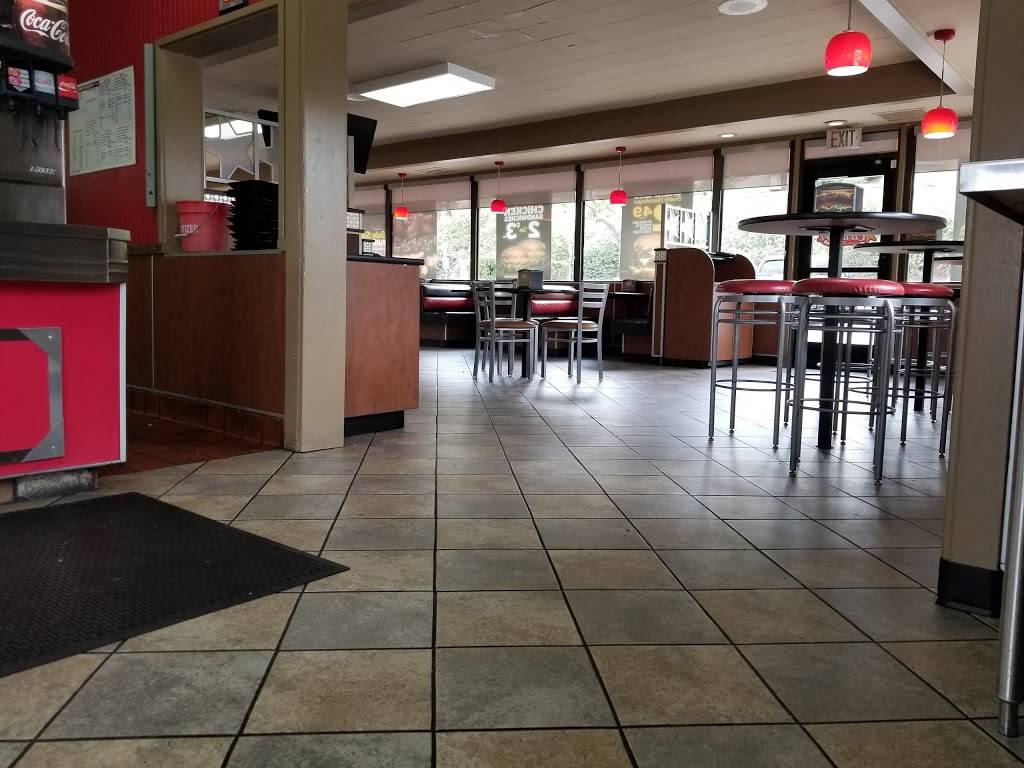 Carls Jr. | restaurant | 16685 Bernardo Center Dr, San Diego, CA 92128, USA | 8584876250 OR +1 858-487-6250