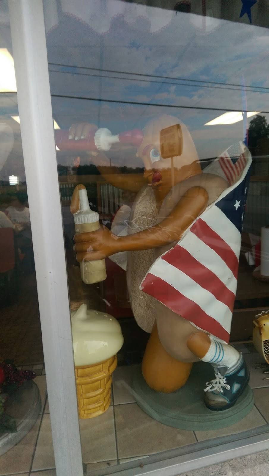 Collinsville Drive-In | restaurant | 2730 Delta Rd, Brogue, PA 17309, USA | 7179276410 OR +1 717-927-6410