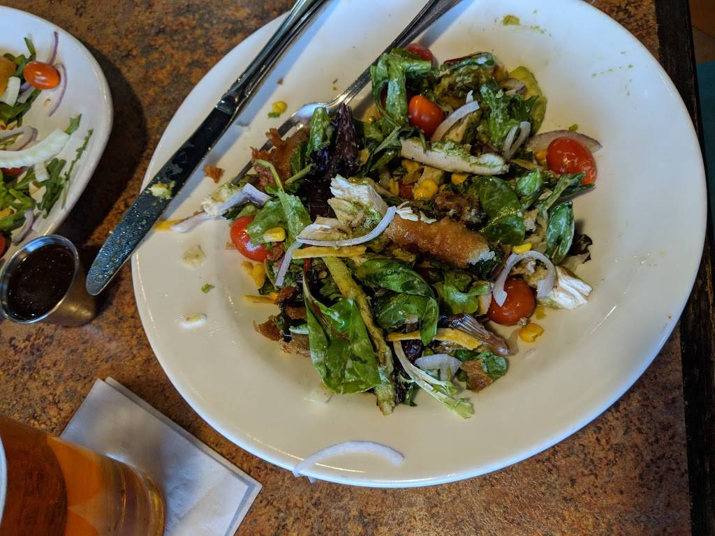 Flatirons | restaurant | 2540 Tenderfoot Hill St, Colorado Springs, CO 80906, USA | 7195762540 OR +1 719-576-2540