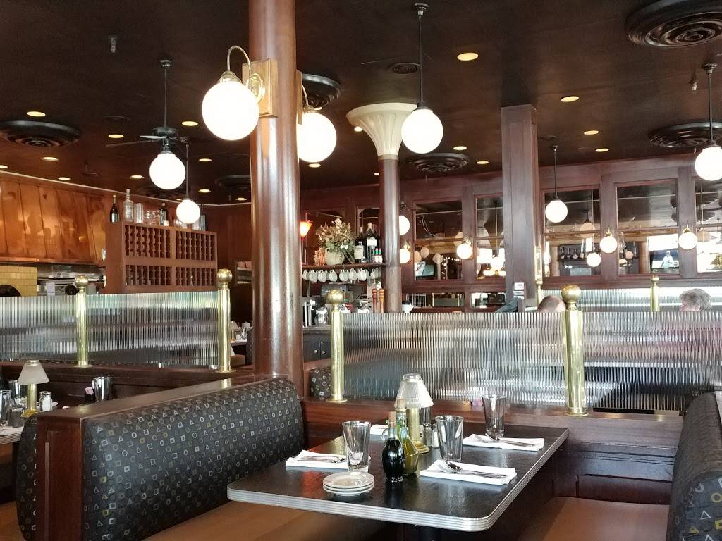 Italiannis | restaurant | 1601 Precinct Line Rd, Hurst, TX 76054, USA | 8174986770 OR +1 817-498-6770