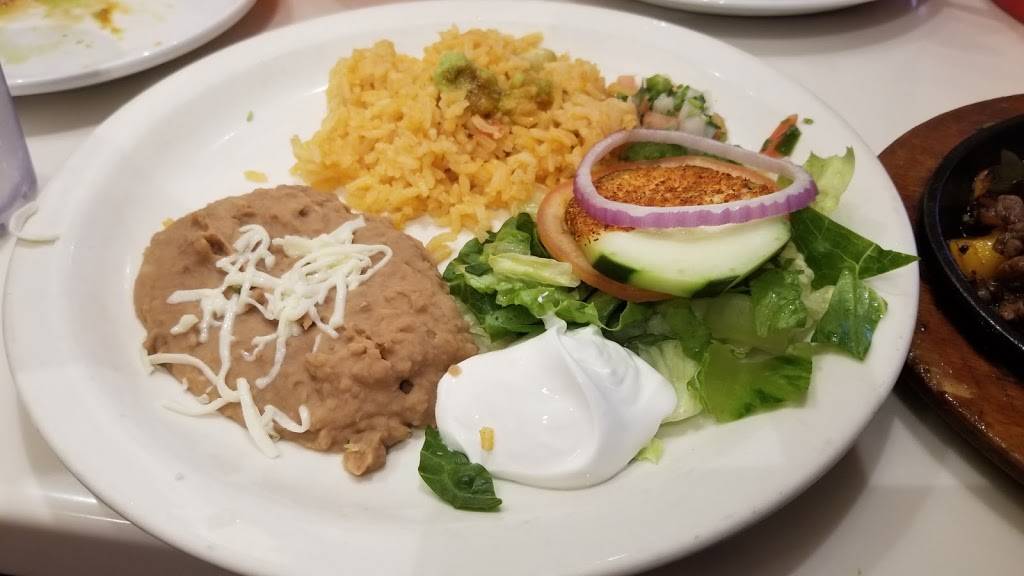 Los Fernandez Restaurant | night club | 2557 W Golf Rd, Hoffman Estates, IL 60169, USA | 8478822900 OR +1 847-882-2900