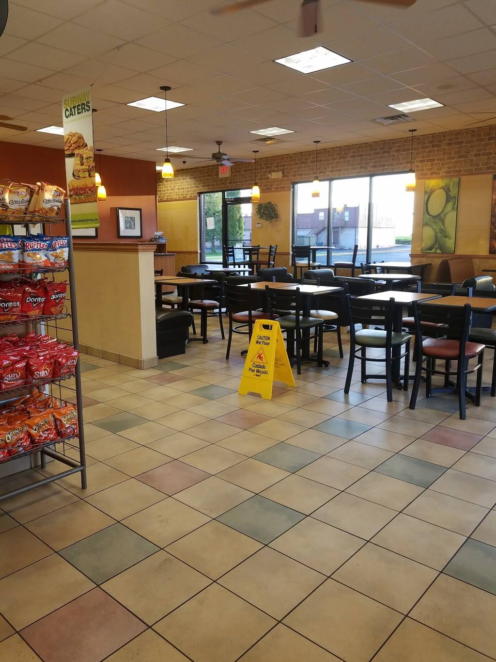 Subway | restaurant | 1210 Southtown Blvd, Owensboro, KY 42301, USA | 2706850825 OR +1 270-685-0825
