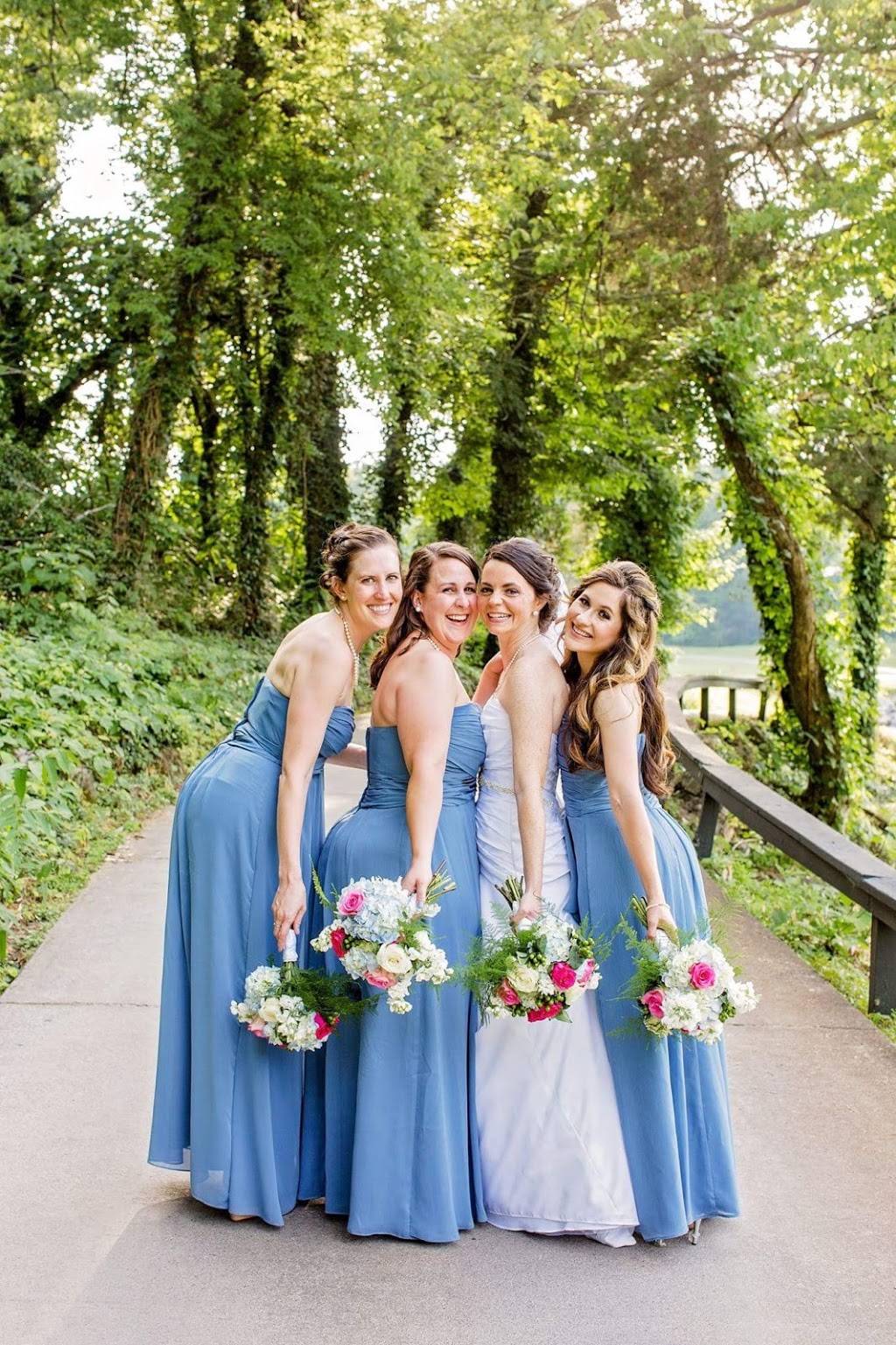 Avalon Country Club | restaurant | 700 Turnberry Cir, Lenoir City, TN 37772, USA | 8659864653 OR +1 865-986-4653