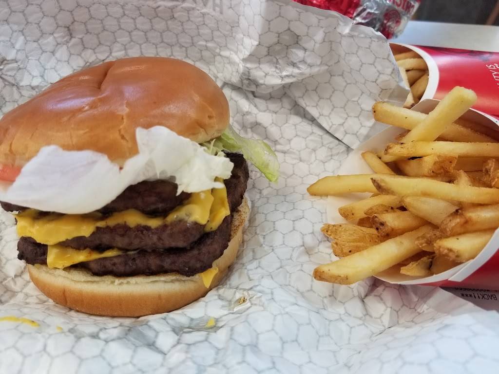 Wendys | restaurant | 8440 Astronaut Blvd, Cape Canaveral, FL 32920, USA | 3217848557 OR +1 321-784-8557