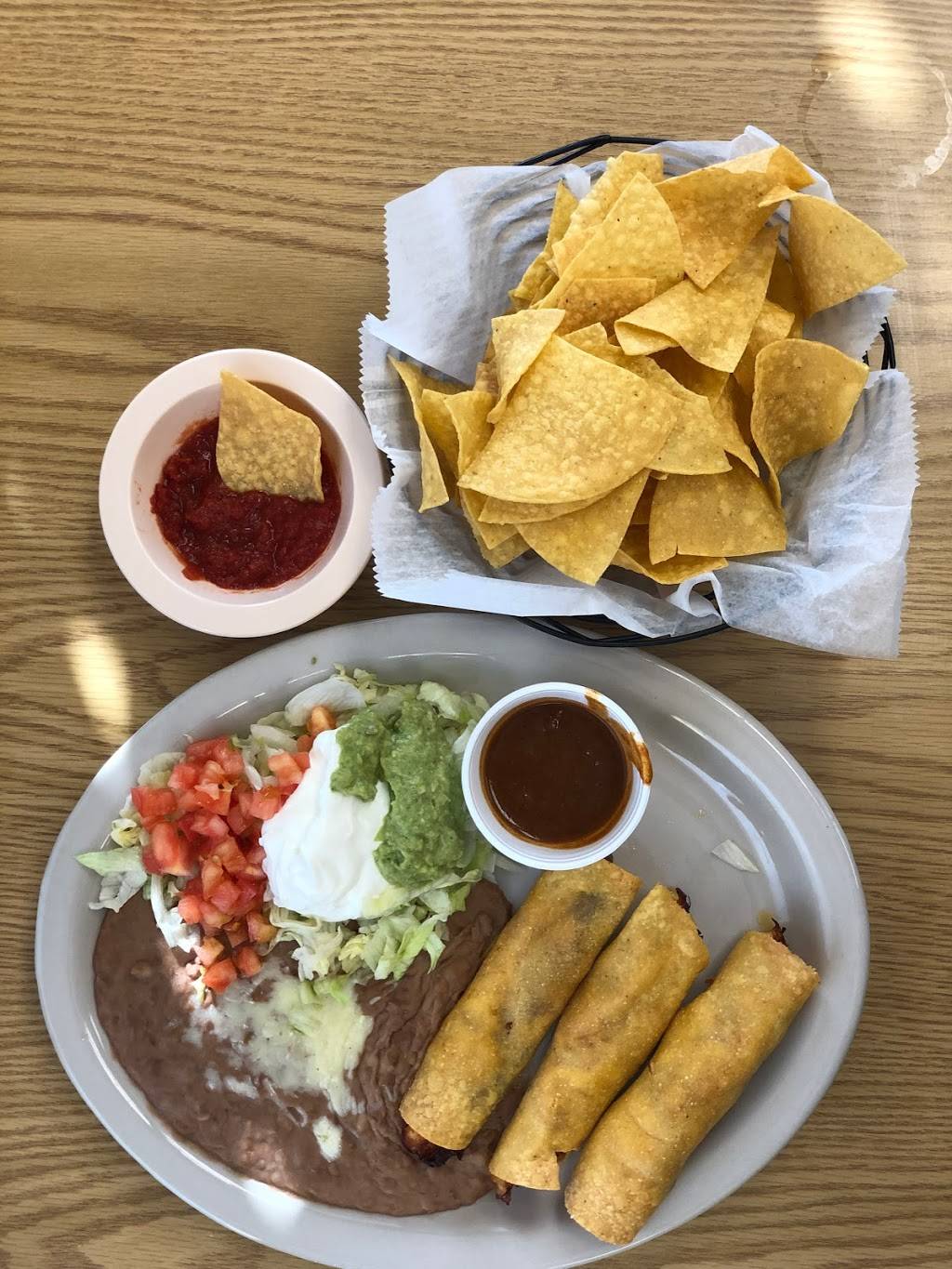 Los Avina | restaurant | 2008 NW 11th Dr, Chiefland, FL 32626, USA | 3524906006 OR +1 352-490-6006