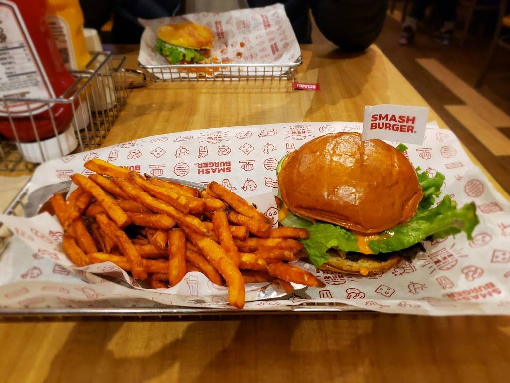 Smashburger | restaurant | 81 Wolf Rd, Colonie, NY 12205, USA | 5184874099 OR +1 518-487-4099