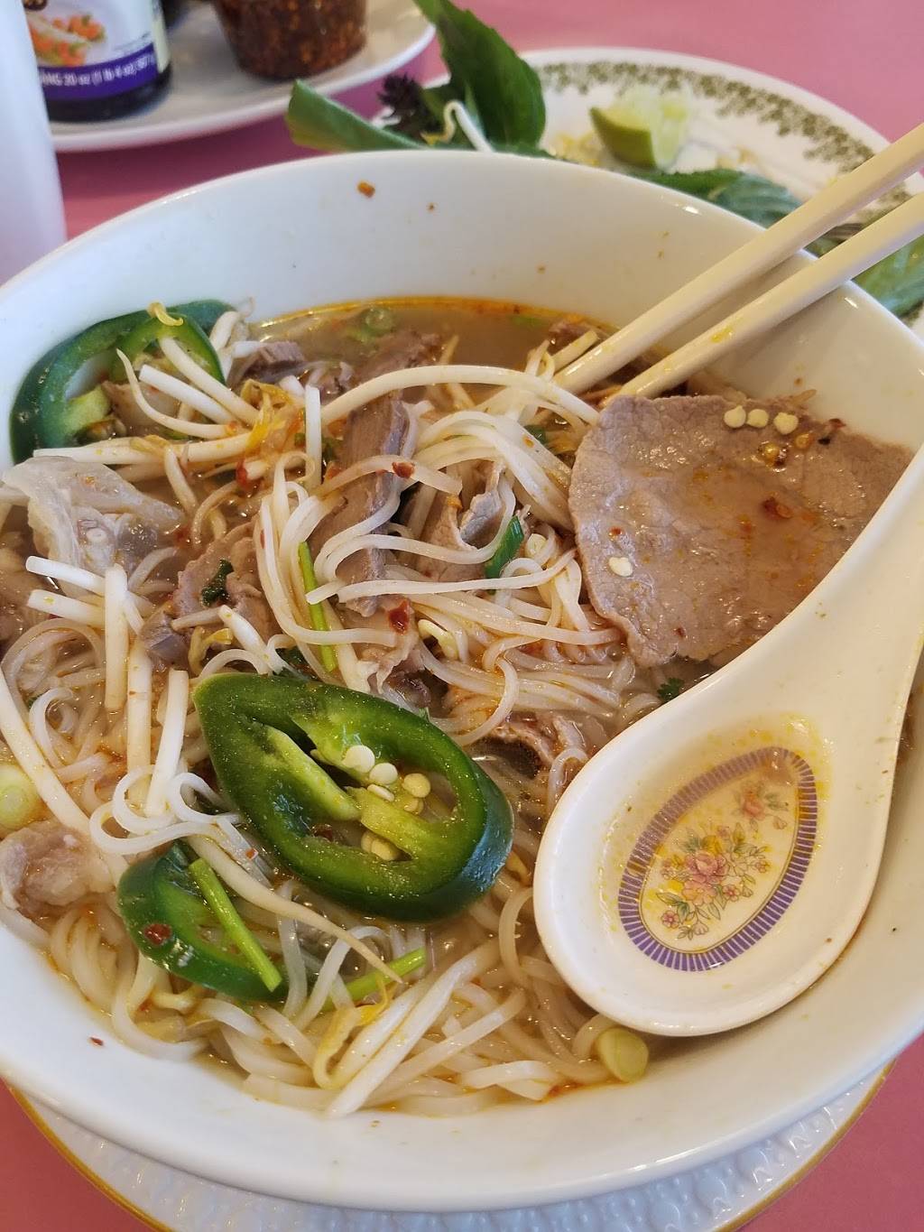 Mekong Restaurant | restaurant | 5378 Division Ave S, Grand Rapids, MI 49548, USA | 6165303380 OR +1 616-530-3380