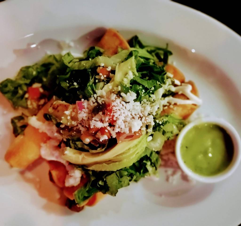 Cabo Sports bar & Mexican Grill | restaurant | 27111 Union Tpke, Queens, NY 11040, USA | 9173878588 OR +1 917-387-8588