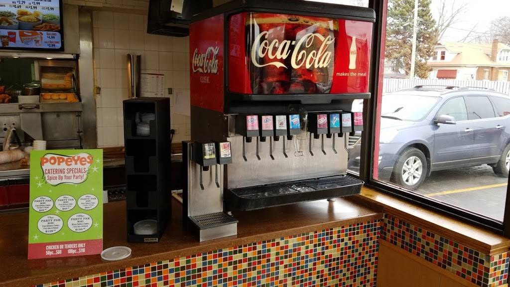 Popeyes Louisiana Kitchen | restaurant | 1019 Roosevelt Rd, Maywood, IL 60153, USA | 7083450090 OR +1 708-345-0090