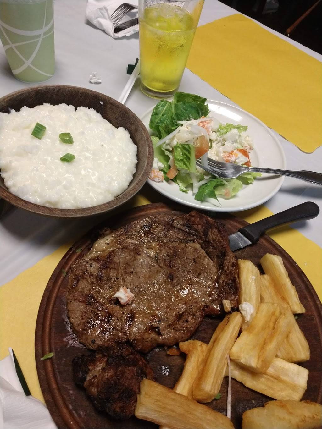 Juliannas | restaurant | 189 Pocasset Ave, Providence, RI 02909, USA | 4012729222 OR +1 401-272-9222