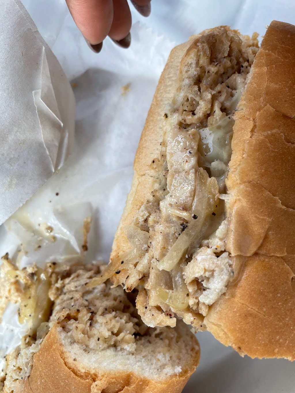 Leftys Cheesesteaks | restaurant | 15207 N Dale Mabry Hwy, Tampa, FL 33618, USA | 8134433221 OR +1 813-443-3221