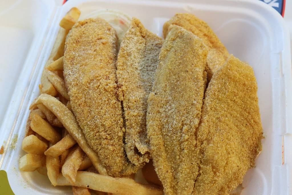 Hook Fish & Chicken | restaurant | 5000 Reading Rd, Cincinnati, OH 45237, USA | 5132425888 OR +1 513-242-5888