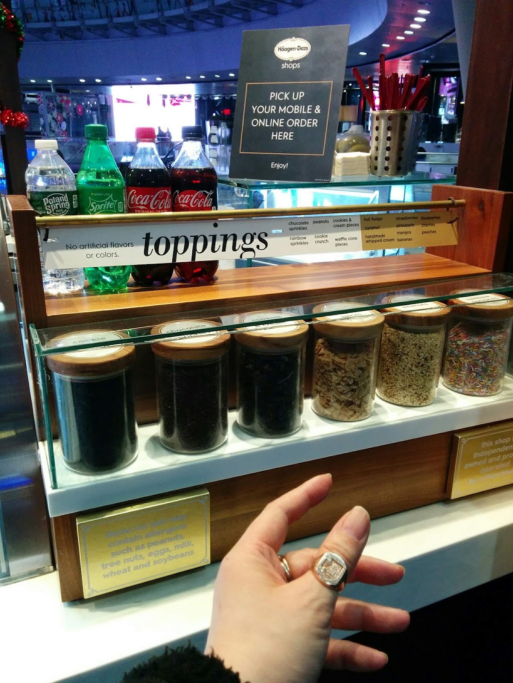 Häagen Dazs | restaurant | 200 Broadway, New York, NY 10038, USA | 2122330171 OR +1 212-233-0171