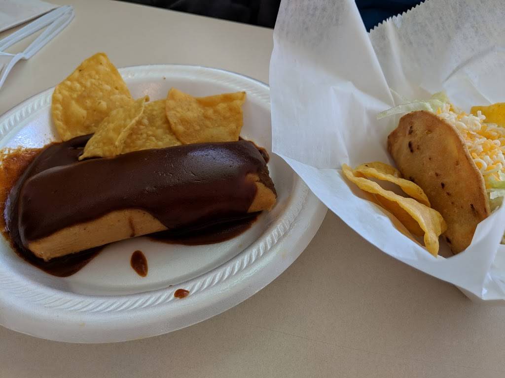 Casita Lopez | restaurant | 919 W Ave J A, Lancaster, CA 93534, USA | 6619483633 OR +1 661-948-3633