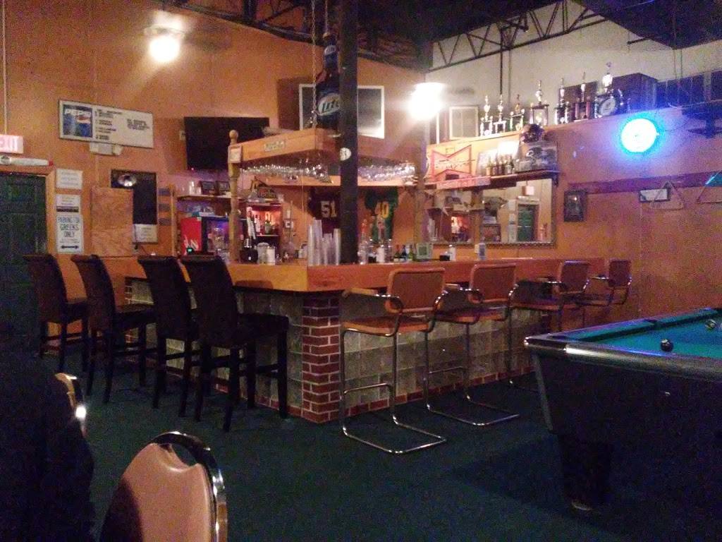 Mitchells Restaurant & Lounge | restaurant | 403 N Main St, Blackstone, VA 23824, USA | 4342924100 OR +1 434-292-4100