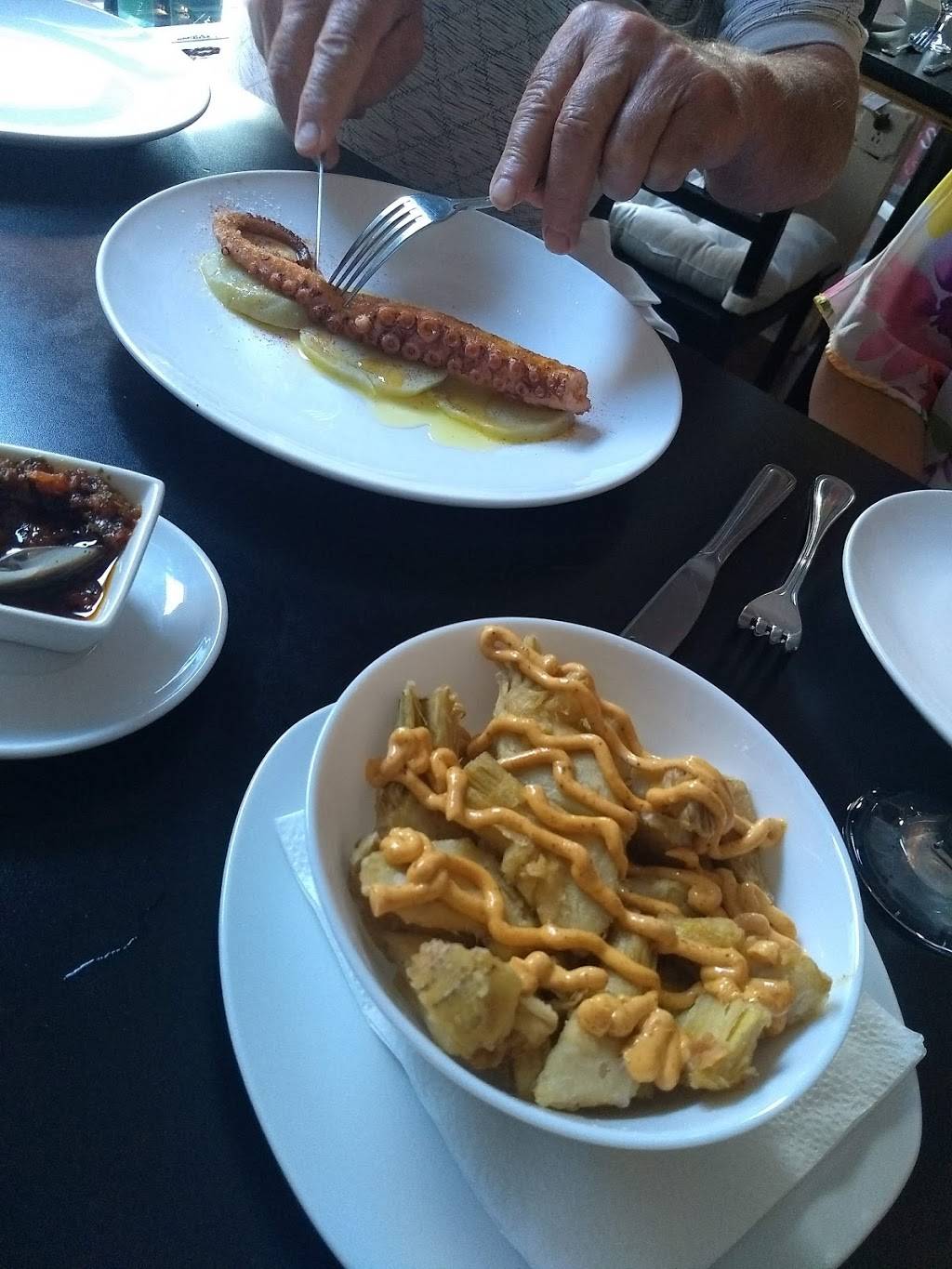 Patrias: Tapas & Wine | restaurant | 4 Lawton St, New Rochelle, NY 10801, USA | 9142789811 OR +1 914-278-9811