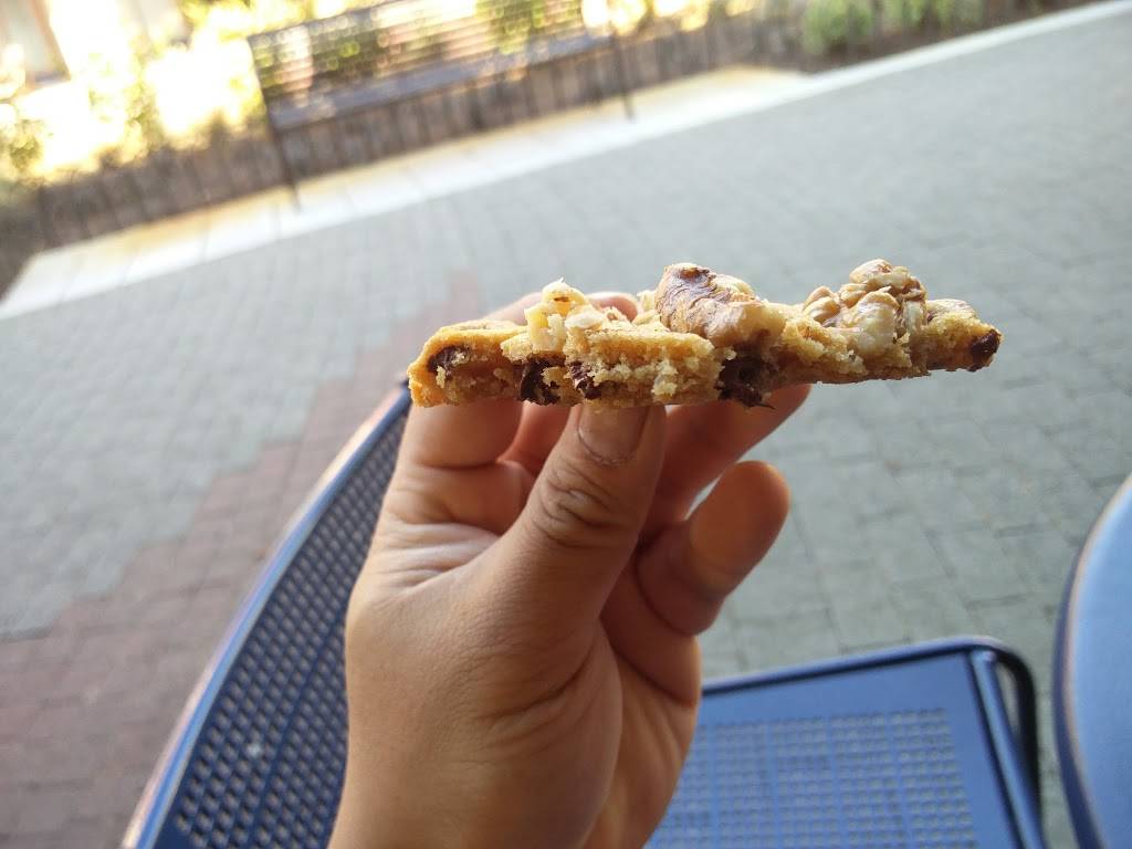 Cow Chip Cookies | restaurant | 7330 166th Ave NE e100, Redmond, WA 98052, USA | 4253762548 OR +1 425-376-2548