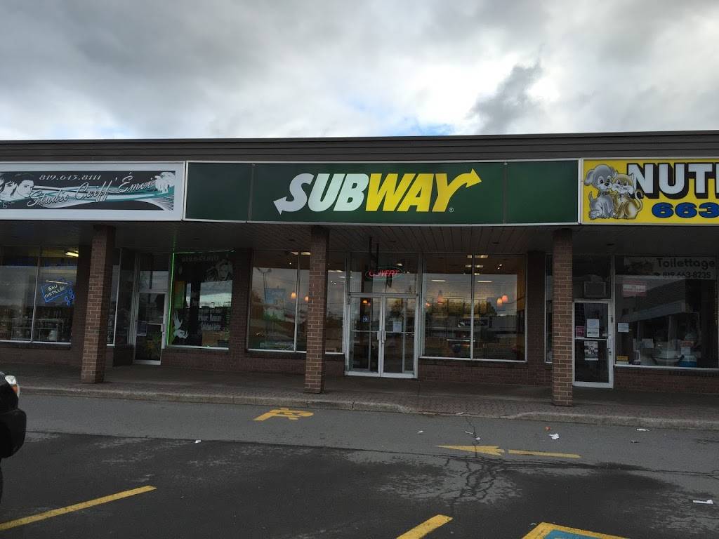 Restaurant SUBWAY | meal takeaway | Plaza Gatineau, 381 Boulevard Maloney E Local 5, Gatineau, QC J8P 7E9, Canada | 8196431114 OR +1 819-643-1114