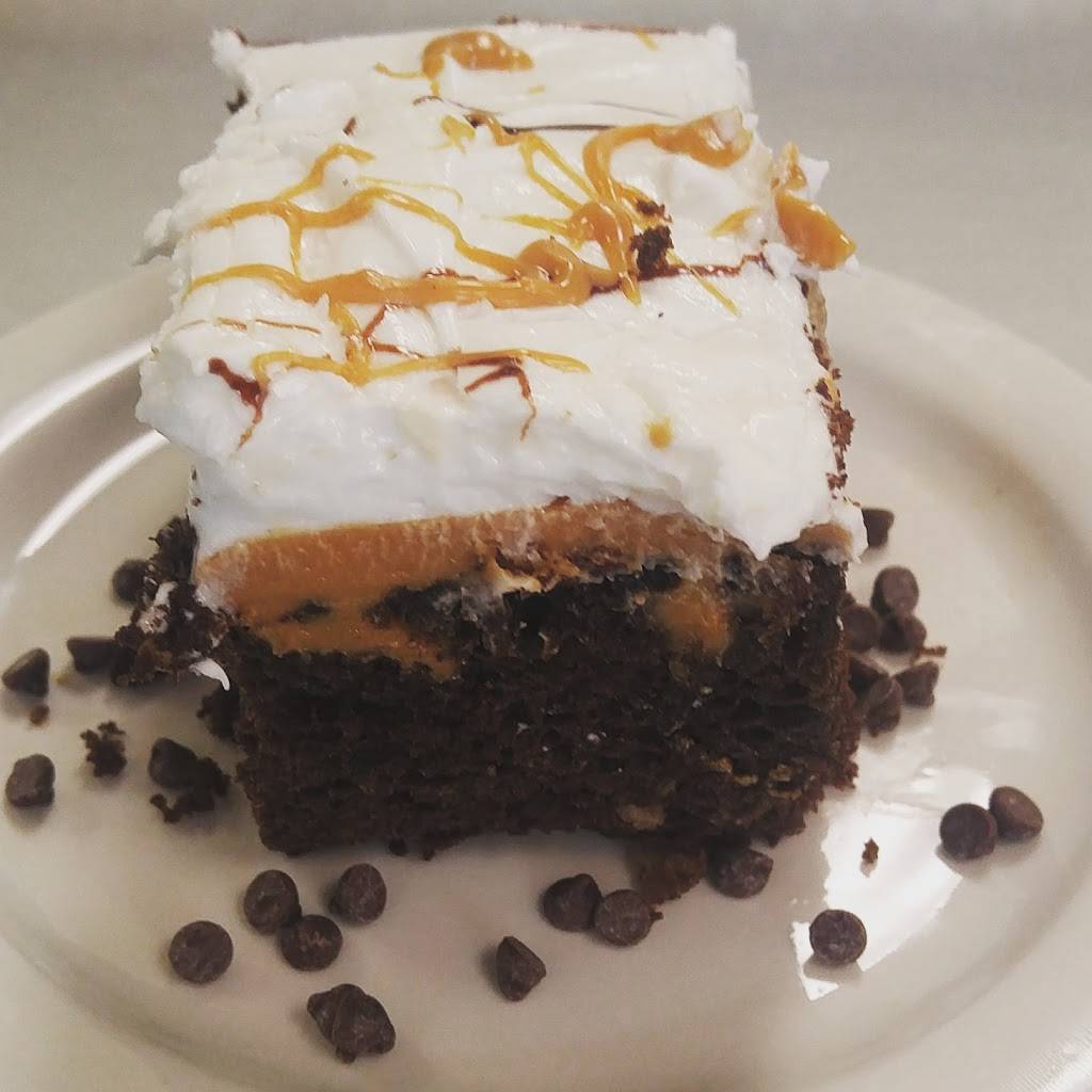 Cross Roads Diner | restaurant | 94 New Rochester Rd, Dover, NH 03820, USA | 6037400233 OR +1 603-740-0233