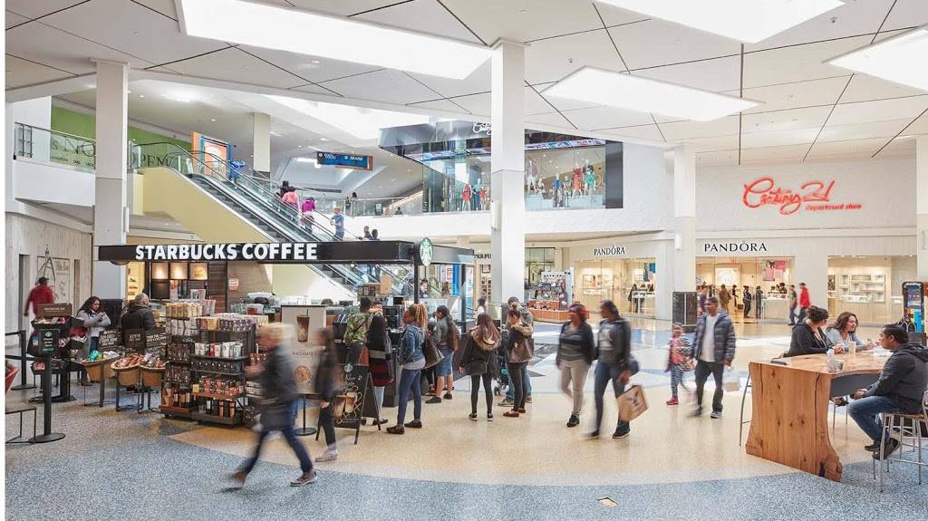 Green Acres Mall | shopping mall | 2034 Green Acres Mall, Sunrise Hwy, Valley Stream, NY 11581, USA | 5165611157 OR +1 516-561-1157