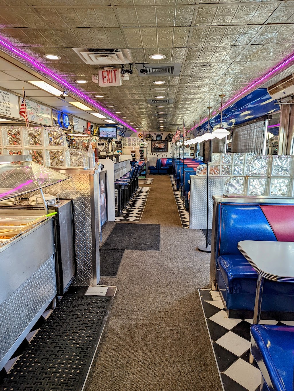 All American Diner | restaurant | 15406 Front Beach Rd, Panama City Beach, FL 32413, USA | 8502336007 OR +1 850-233-6007