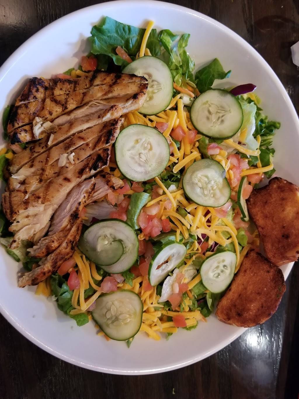 Red Robin Gourmet Burgers and Brews | restaurant | 125 Old Country Rd, Carle Place, NY 11514, USA | 5162483700 OR +1 516-248-3700