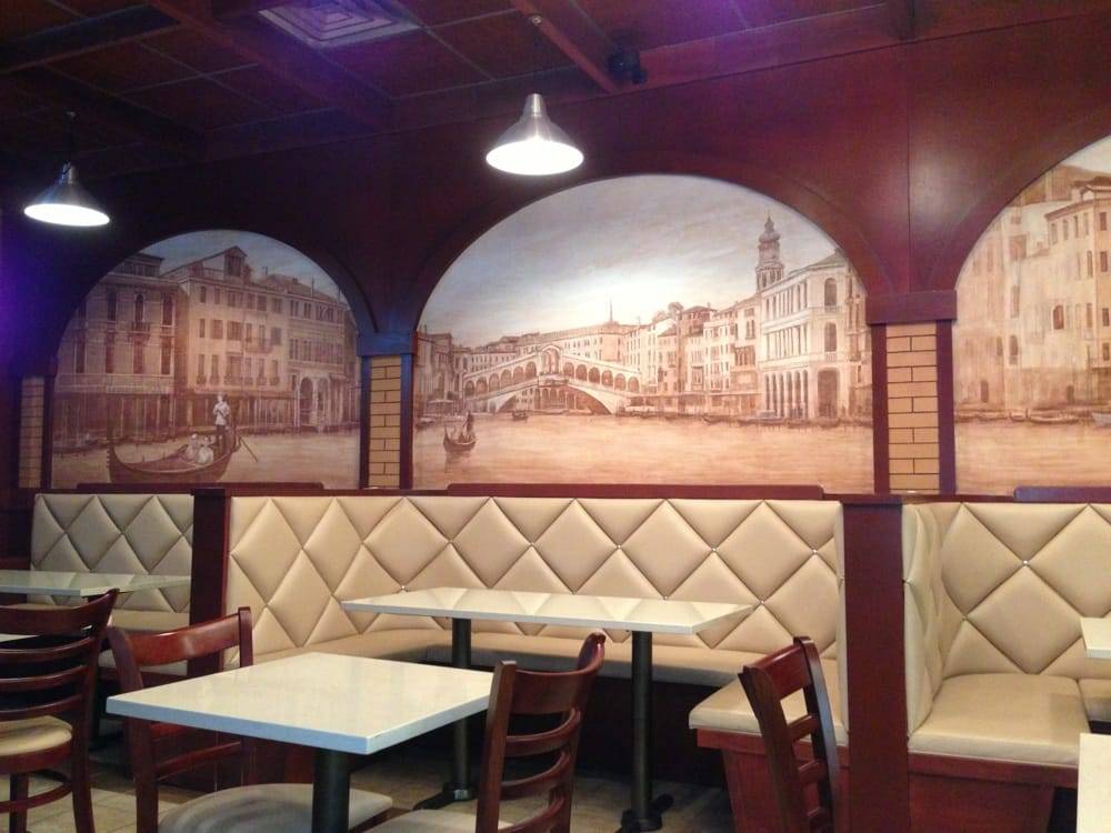 Leonardos Pizza | restaurant | 20 Broadway, Massapequa, NY 11758, USA | 5167955577 OR +1 516-795-5577