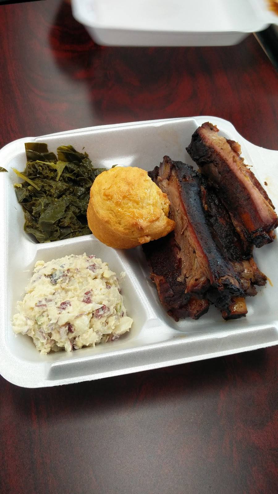 Chuck’s Wagon BBQ | restaurant | 6946 Laurel Bowie Rd, Bowie, MD 20715, USA | 3012621546 OR +1 301-262-1546